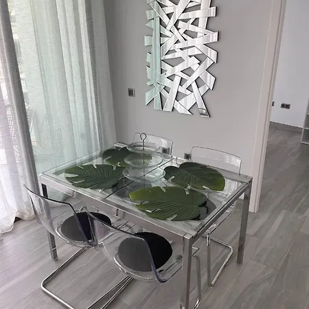 4 Gran8nerja Apartamento *