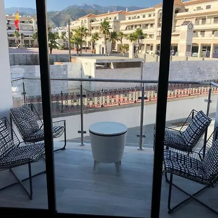 4 Gran8nerja アパート *